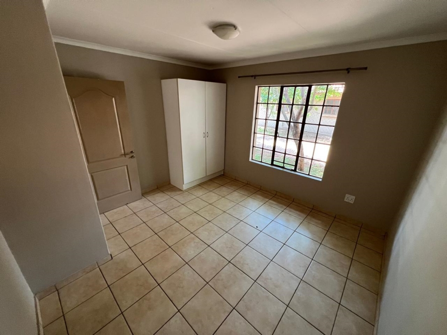 To Let 2 Bedroom Property for Rent in Melodie North West